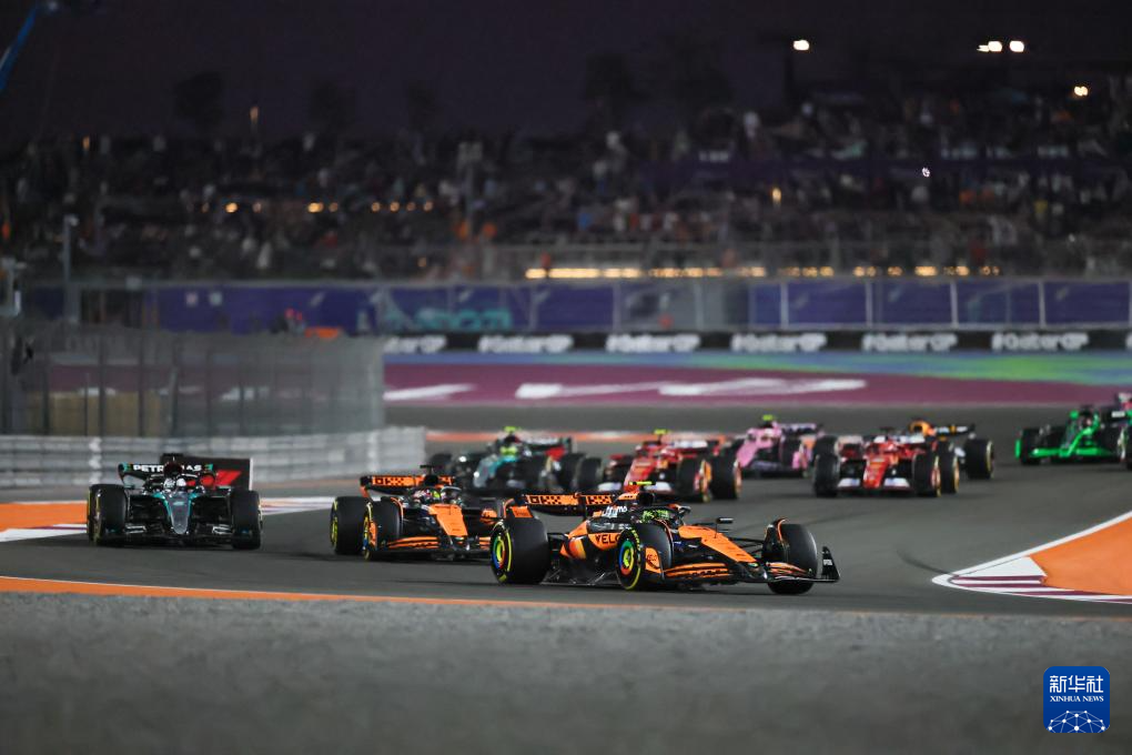 索伯车队逆转威廉姆斯，拉塞尔扛起全队