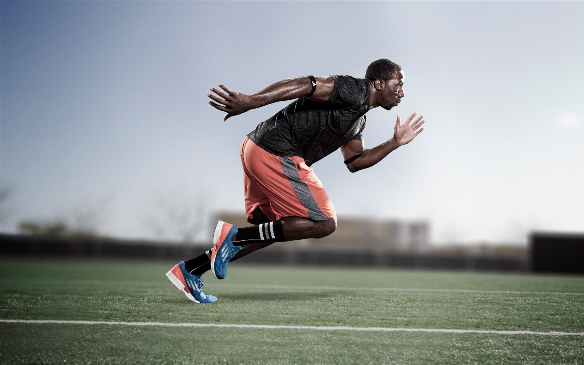 布伦森关键节点连续得分，新疆队险胜公牛